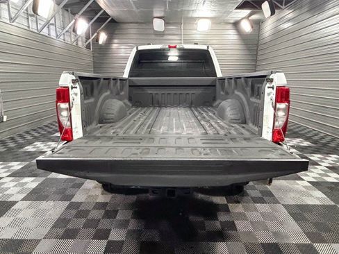 Used 2022 Ford F250 XL w/ Power Equipment Group image 10