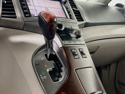 Used 2010 Toyota Venza AWD image 24