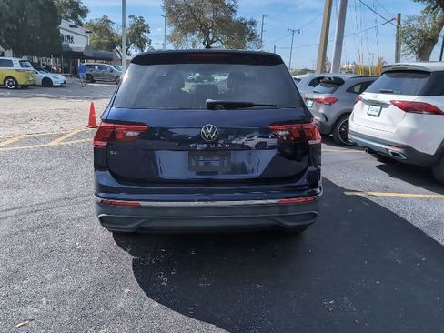 Used 2022 Volkswagen Tiguan SE image 6