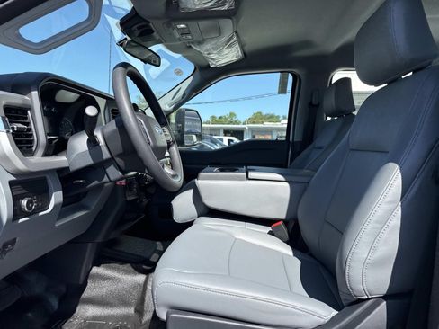 New 2026 Ford F250 XL w/ XL Off-Road Package AWD/4WD image 10