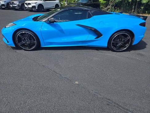 Used 2023 Chevrolet Corvette Stingray Convertible w/ Z51 Performance Package RWD image 2
