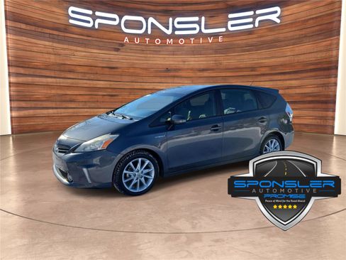 Used 2014 Toyota Prius V Five image 1