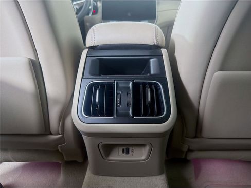 Used 2023 Maserati Grecale GT image 18