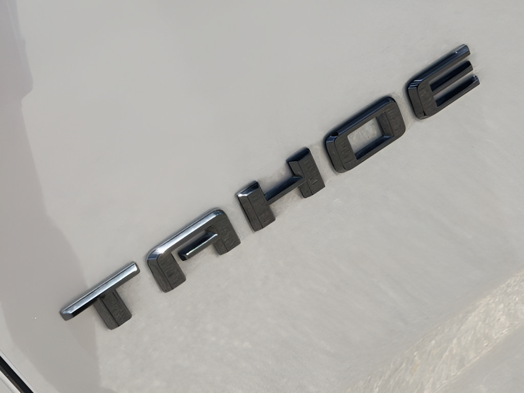 Used 2024 Chevrolet Tahoe Z71 w/ Luxury Package AWD/4WD image 19