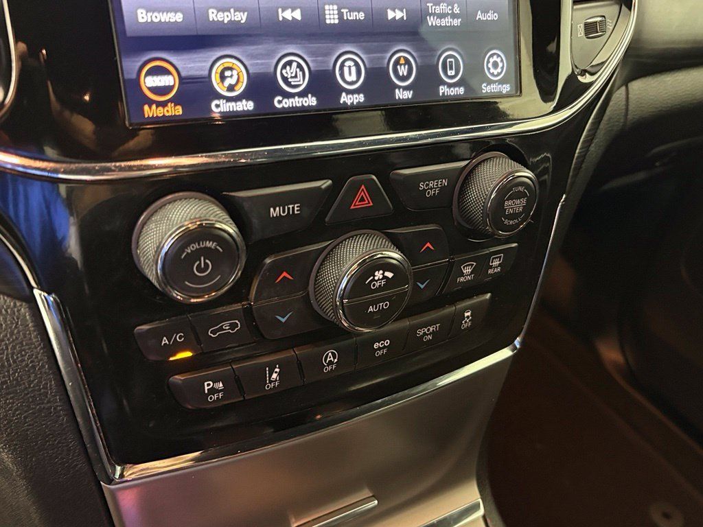 Used 2021 Jeep Grand Cherokee Laredo X RWD image 27