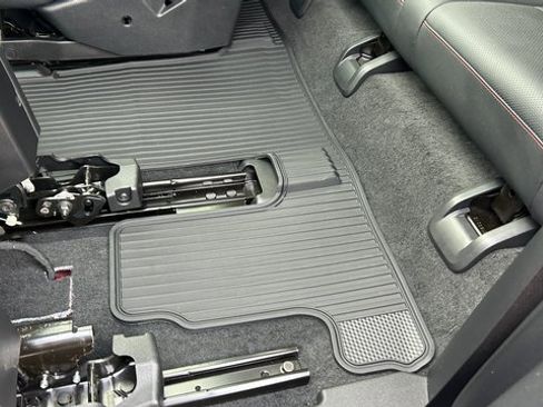 Certified 2024 Chevrolet Traverse RS image 40