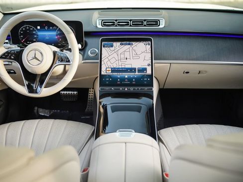Used 2022 Mercedes-Benz S 500 4MATIC w/ AMG Line Package image 20