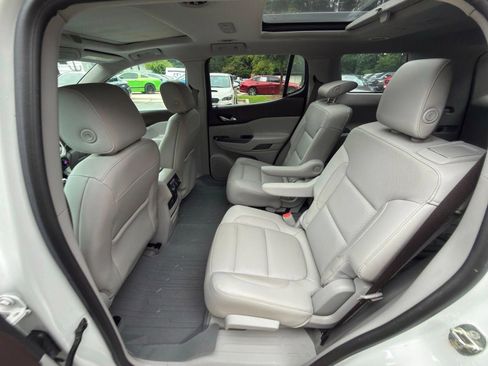 Used 2018 GMC Acadia SLT w/ LPO, Floor Liner Package FWD image 34