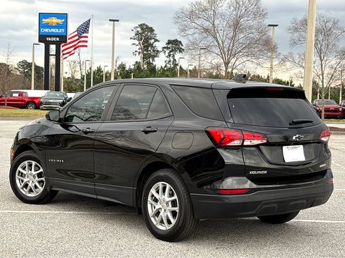 Used 2022 Chevrolet Equinox LS w/ LS Convenience Package image 22