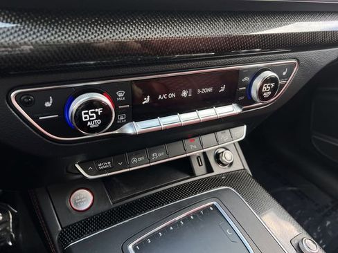 Used 2018 Audi SQ5 Prestige w/ Prestige Package image 28