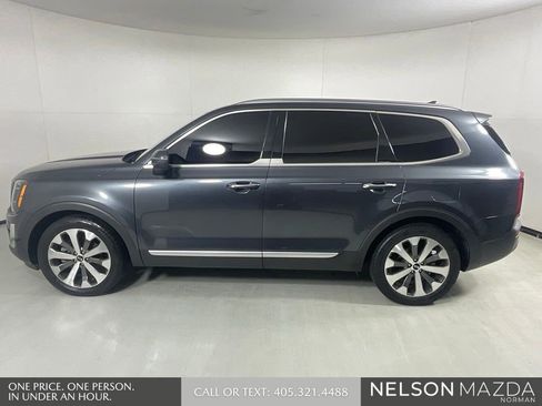Used 2020 Kia Telluride S w/ S 8 Passenger Seating Package AWD/4WD image 9