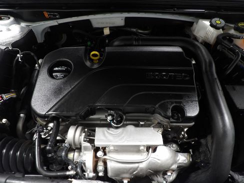 Used 2024 Chevrolet Malibu LT image 23