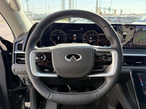 Certified 2025 INFINITI QX80 Sensory image 19
