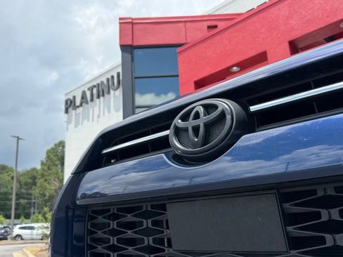 Used 2021 Toyota 4Runner SR5 Premium w/ Moonroof Package RWD image 4