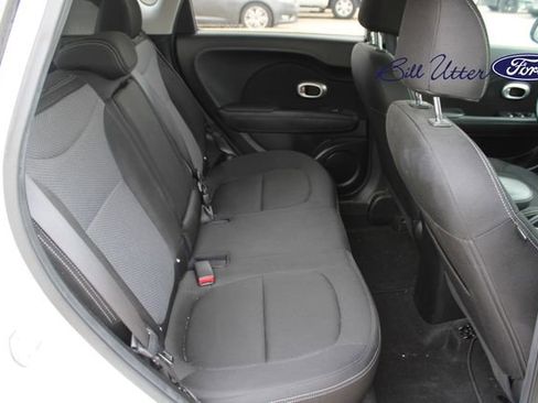 Used 2018 Kia Soul + image 11