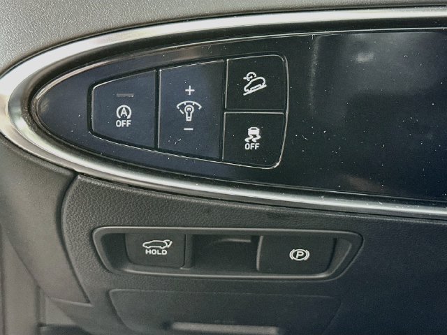 Used 2025 Genesis GV70 2.5T AWD/4WD image 13