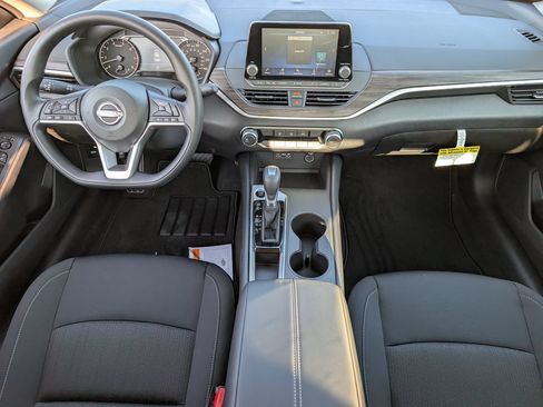 New 2026 Nissan Altima 2.5 SV FWD image 8