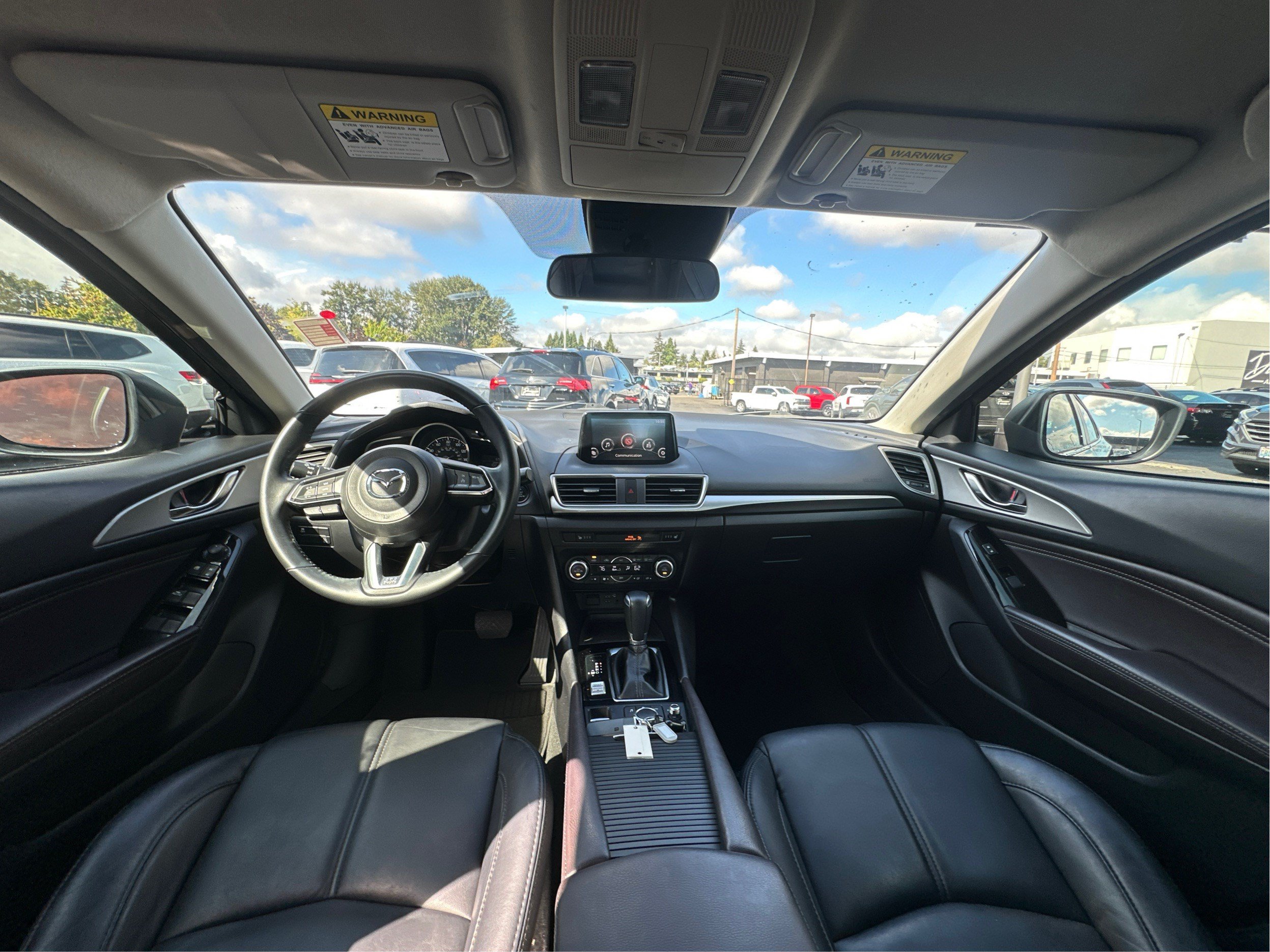 Used 2018 MAZDA MAZDA3 Touring FWD image 28