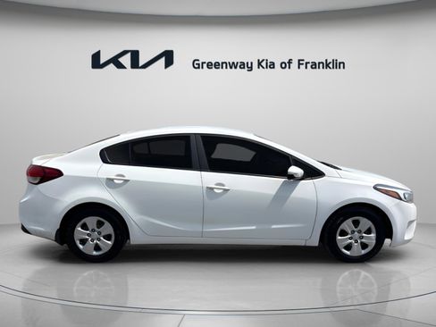 Used 2017 Kia Forte LX FWD image 8