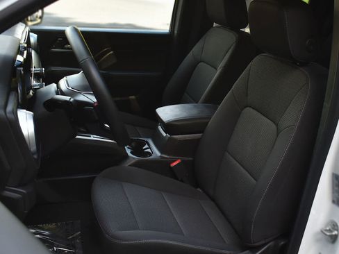 Used 2025 Chevrolet Colorado LT w/ Advanced Trailering Package RWD image 9