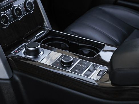 Used 2013 Land Rover Range Rover Supercharged image 25