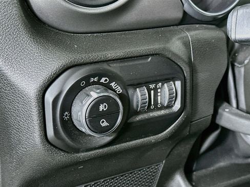Used 2022 Jeep Gladiator Sport AWD/4WD image 17