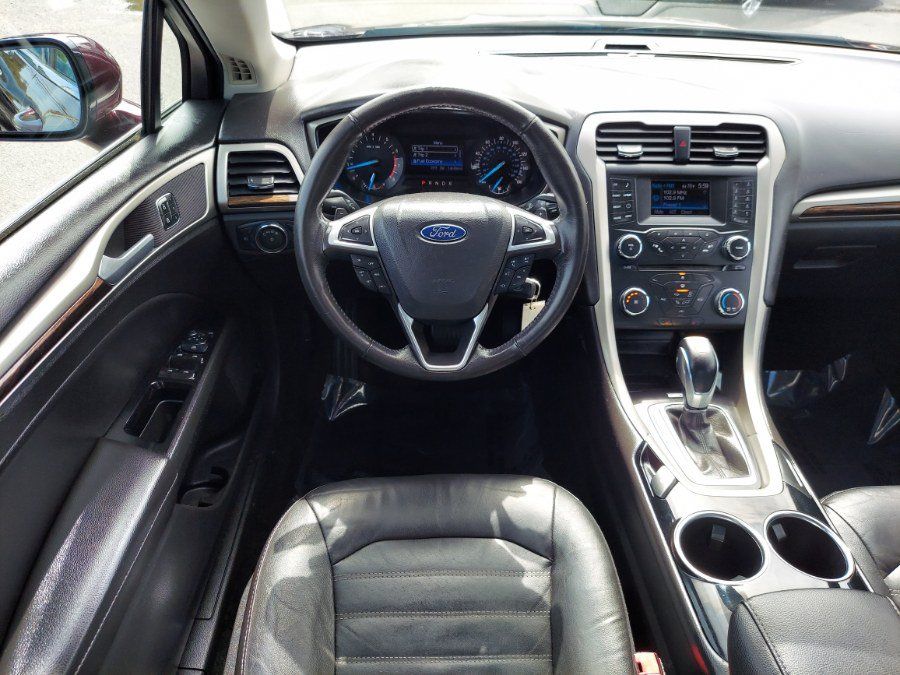 Used 2013 Ford Fusion SE FWD image 10