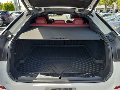 Used 2022 BMW X6 xDrive40i w/ Executive Package AWD/4WD image 22