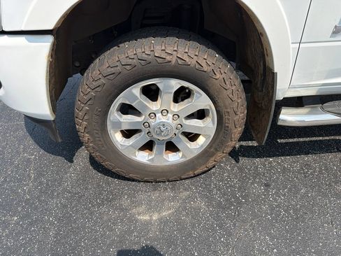Used 2022 RAM 2500 Laramie AWD/4WD image 3