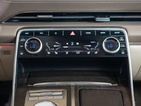 Used 2023 Genesis GV80 2.5T w/ Advanced Package image 22