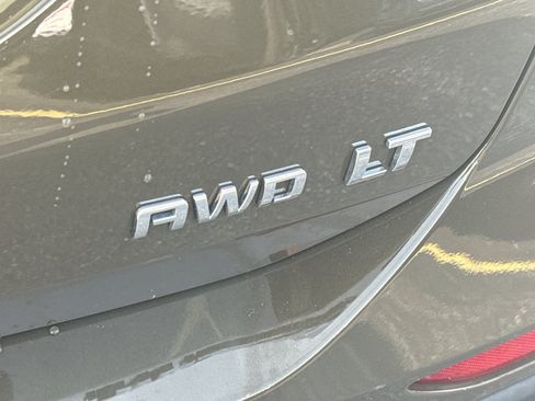 Used 2023 Chevrolet Equinox LT image 8