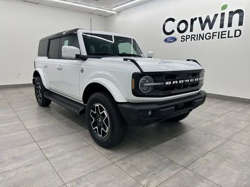 New 2025 Ford Bronco Outer Banks image 6