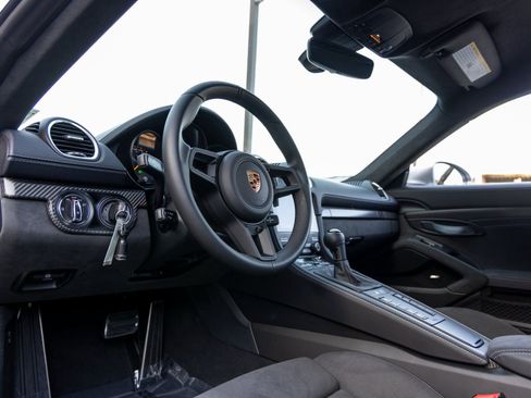 Certified 2025 Porsche 718 Cayman GT4 RS RWD image 4