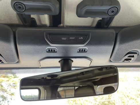 Certified 2022 Jeep Gladiator Rubicon w/ Cold Weather Group image 29