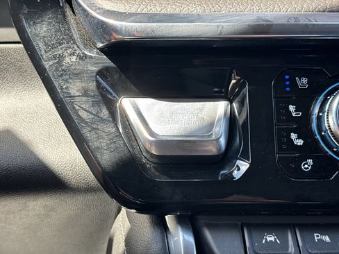 Used 2023 GMC Sierra 1500 Denali AWD/4WD image 17