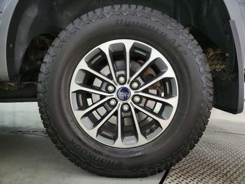 Used 2018 Ford F150 XLT w/ Equipment Group 302A Luxury AWD/4WD image 31