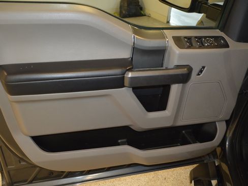 Used 2022 Ford F250 XLT w/ XLT Premium Package AWD/4WD image 14