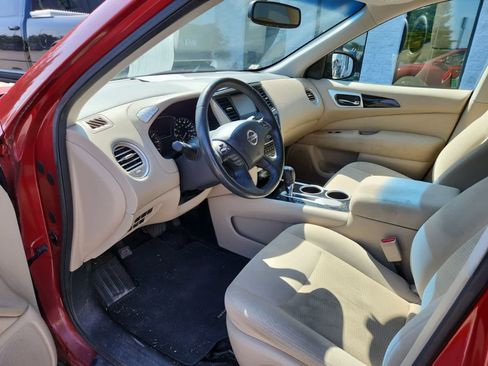 Used 2016 Nissan Pathfinder SV w/ Cargo Package FWD image 13