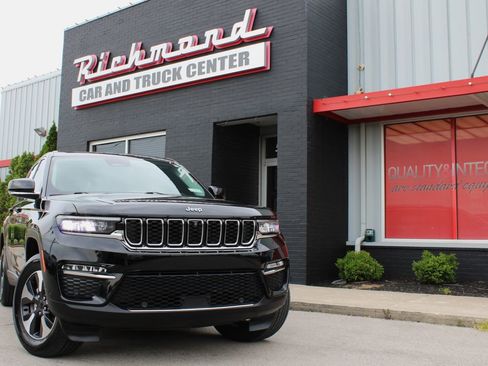 Used 2023 Jeep Grand Cherokee 4WD 4xe w/ Luxury Tech Group II image 1