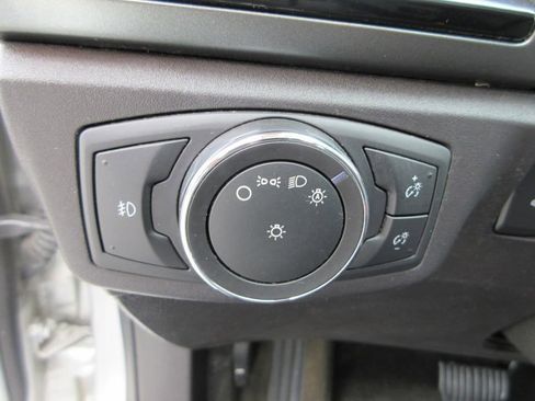 Used 2016 Ford Fusion SE w/ Equipment Group 201A image 21