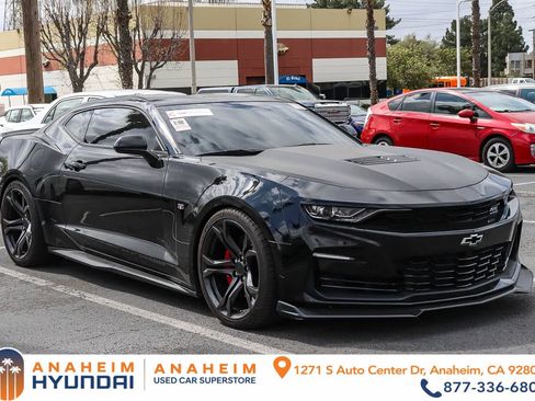 Used 2019 Chevrolet Camaro SS image 1