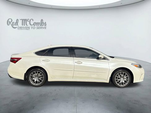 Used 2018 Toyota Avalon Limited image 6