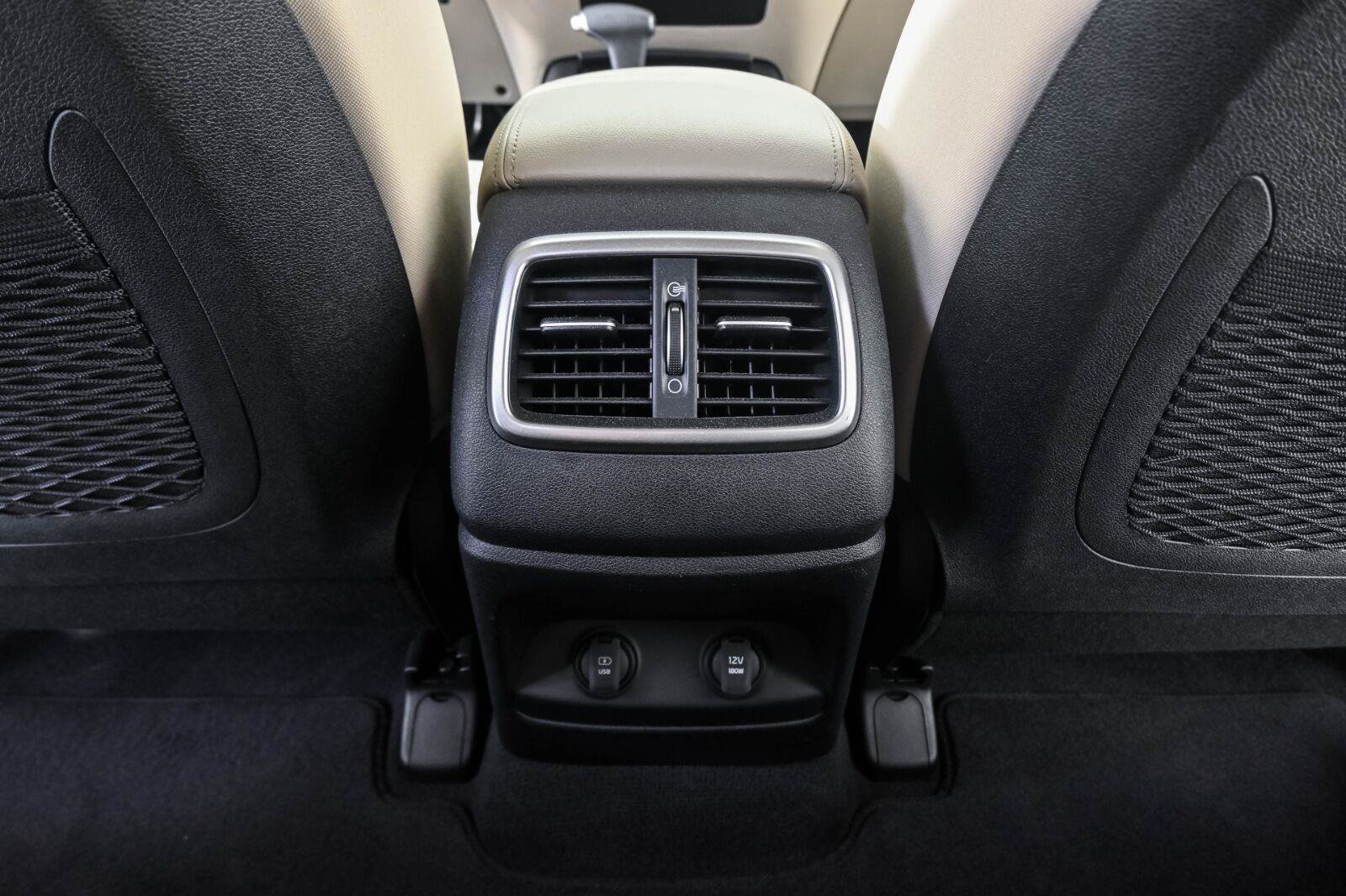 Used 2019 Kia Sorento FWD image 18