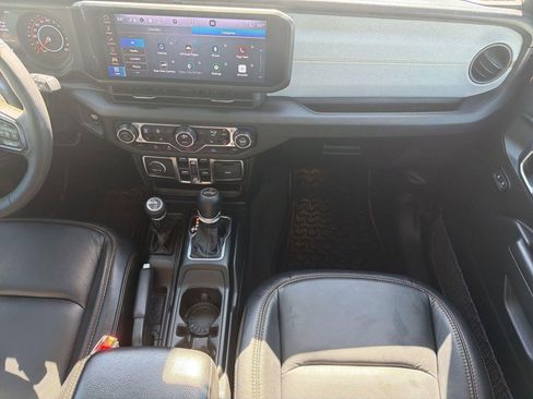 Used 2024 Jeep Wrangler Unlimited Sport AWD/4WD image 25