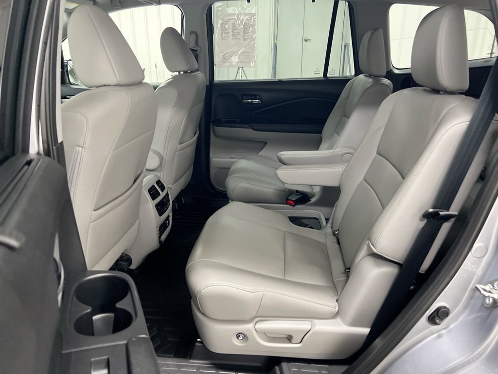 Used 2017 Honda Pilot Elite image 22