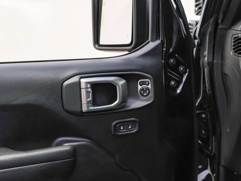 Used 2023 Jeep Wrangler Unlimited Rubicon w/ Safety Group image 35