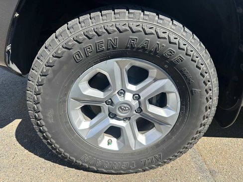 Used 2021 Toyota 4Runner SR5 Premium w/ Moonroof Package AWD/4WD image 4