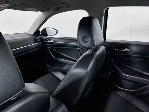 Used 2024 Volkswagen Jetta SE FWD image 22
