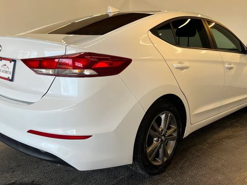 Used 2017 Hyundai Elantra SE FWD image 7