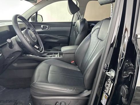 Certified 2024 Kia Sorento S w/ Panoramic Sunroof Package FWD image 23